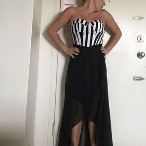 Selling small female clothing